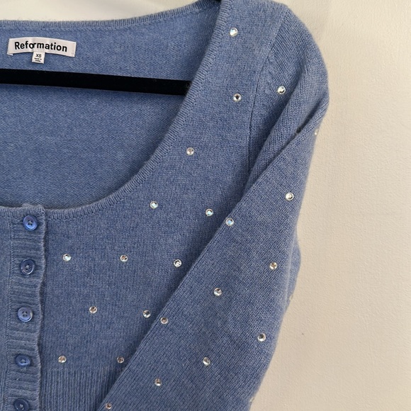 💎🪩Reformation Crystal cropped cashmere cardigan - size XS - *never worn*🪩💎 - Picture 4 of 8